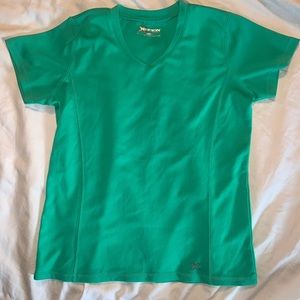 Xersion athletic shirt. Size Sm. Green.